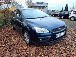 Blau Gebraucht 2005 Ford Focus Trend Limousine | 600 € (Superpreis)