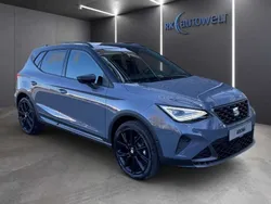 Grau (graphengrau) Neu 2025 Seat Arona Black Edition SUV | 29.234 € (Teuer)