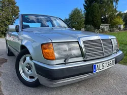 Silber Gebraucht 1985 Mercedes E300 Limousine | 9.998 €