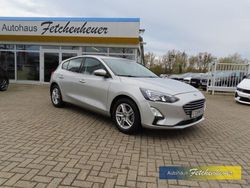 Silber Gebraucht 2021 Ford Focus Limousine | 16.490 € (Guter Preis)