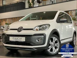 Weiß Gebraucht 2017 VW cross up! Kleinwagen | 12.980 € (Etwas zu teuer)