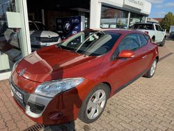 Orange Gebraucht 2009 Renault Mégane III Dynamique Coupé | 4.500 € (Etwas zu teuer)