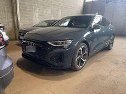Plasmablau metallic Gebraucht 2024 Audi Q8 e-tron S-Line SUV | 61.220 € (Fairer Preis)