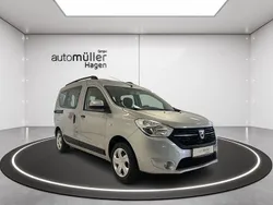 Platingrau Gebraucht 2017 Dacia Dokker Lauréate Van | 10.790 € (Guter Preis)