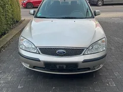 Grau Gebraucht 2003 Ford Mondeo Limousine | 1.000 € (Superpreis)
