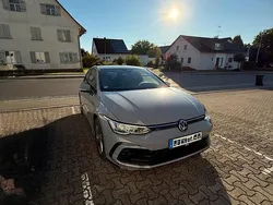 Grau Gebraucht 2022 VW Golf VIII R-line Limousine | 29.000 € (Etwas zu teuer)