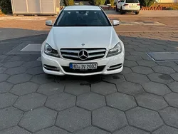 Weiß Gebraucht 2012 Mercedes C180 Coupé | 10.000 €