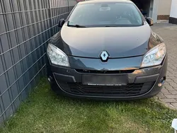 Grau Gebraucht 2011 Renault Mégane III Limousine | 2.500 € (Guter Preis)