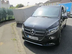 Schwarz Gebraucht 2024 Mercedes V300 Avantgarde Van / Kleinbus | 69.000 € (Etwas zu teuer)
