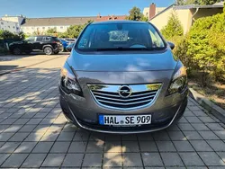 Grau Gebraucht 2010 Opel Meriva Innovation Van / Kleinbus | 4.999 € (Guter Preis)