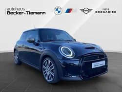 Mini yours enigmatic black Gebraucht 2021 Mini Cooper S Kleinwagen | 25.789 € (Fairer Preis)