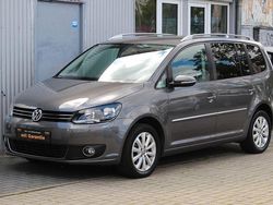 Grau Gebraucht 2013 VW Touran Highline Van / Kleinbus | 15.490 € (Etwas zu teuer)