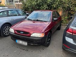 Rot Gebraucht 1993 Ford Escort Kleinwagen | 800 €