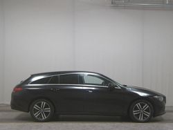 Schwarz Gebraucht 2022 Mercedes CLA200 Shooting Brake Progressive Kombi | 19.980 € (Guter Preis)