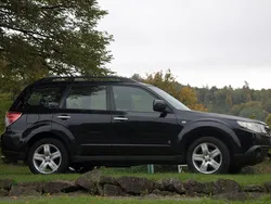 Schwarz Gebraucht 2011 Subaru Forester SUV | 5.200 €