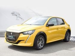 Gelb metallic Gebraucht 2022 Peugeot e-208 Allure Kleinwagen | 20.010 € (Etwas zu teuer)