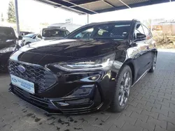 Schwarz (obsidianschwarz metallic) Gebraucht 2023 Ford Focus ST-Line X Kombi | 21.890 € (Guter Preis)