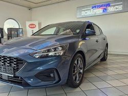 Blau Gebraucht 2021 Ford Focus ST-Line Limousine | 17.299 € (Guter Preis)