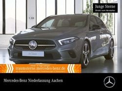 Grau Gebraucht 2022 Mercedes A250 Night Limousine | 26.990 € (Fairer Preis)