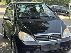 Schwarz Gebraucht 2000 Mercedes A140 Classic Limousine | 1.750 € (Fairer Preis)