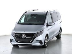 Hightechsilber metallic Gebraucht 2024 Mercedes V250 Style Van / Kleinbus | 63.950 € (Superpreis)