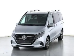 Hightechsilber metallic Gebraucht 2024 Mercedes V250 Style Van / Kleinbus | 63.950 € (Superpreis)