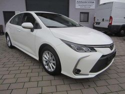 Weiß Gebraucht 2022 Toyota Corolla Comfort Limousine | 15.800 € (Fairer Preis)