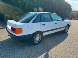 Weiß Gebraucht 1988 Audi 80 Limousine | 1.300 €
