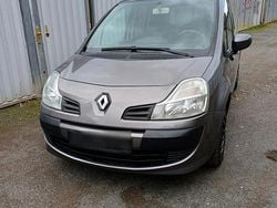 Grau Gebraucht 2012 Renault Modus Van / Kleinbus | 3.650 €