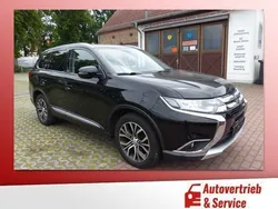 Schwarz (metallic) Gebraucht 2018 Mitsubishi Outlander SUV | 16.760 € (Fairer Preis)
