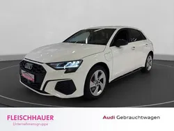 Weiss Gebraucht 2022 Audi A3 Sportback e-tron S-Line Limousine | 27.980 € (Fairer Preis)