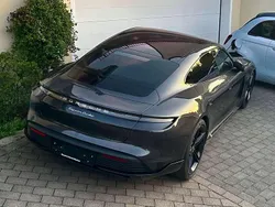 Grau Gebraucht 2020 Porsche Taycan Turbo Limousine | 71.399 € (Fairer Preis)