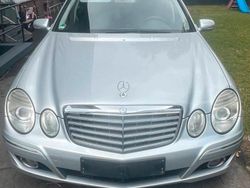 Silber Gebraucht 2007 Mercedes E200 Limousine | 8.500 € (Fairer Preis)