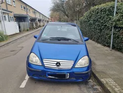 Blau Gebraucht 2001 Mercedes A140 Classic Limousine | 1.350 € (Fairer Preis)