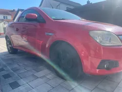 Rot Gebraucht 2005 Opel Tigra Cabrio | 1.800 € (Fairer Preis)