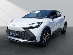 Platinum white pearl mc (089)/ Neu 2025 Toyota C-HR Team SUV | 35.880 € (Superpreis)