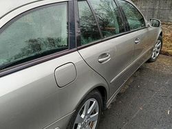 Silber Gebraucht 2007 Mercedes E220 Elegance Kombi | 3.200 €