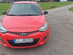 Rot Gebraucht 2013 Hyundai i20 Classic Kleinwagen | 4.700 € (Fairer Preis)