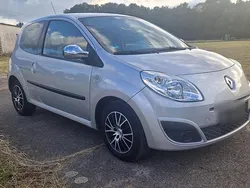 Silber Gebraucht 2009 Renault Twingo Kleinwagen | 1.900 €