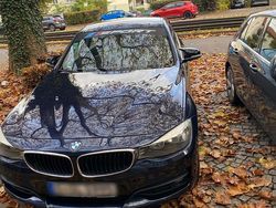 Blau Gebraucht 2013 BMW 320 Limousine | 10.000 € (Fairer Preis)