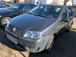 Schwarz metallicbraun Gebraucht 2000 Fiat Punto Kleinwagen | 688 € (Fairer Preis)