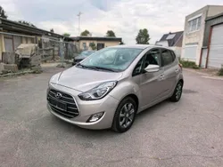 Gold Gebraucht 2019 Hyundai ix20 Van / Kleinbus | 12.650 € (Fairer Preis)