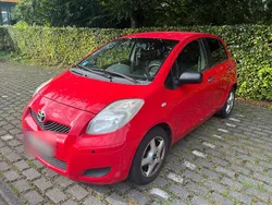 Rot Gebraucht 2009 Toyota Yaris Kleinwagen | 3.000 € (Fairer Preis)