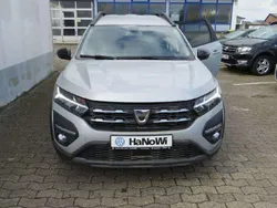Mondsteingrau Gebraucht 2022 Dacia Jogger Extreme Van / Kleinbus | 23.800 € (Fairer Preis)