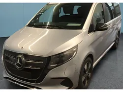 Silber Gebraucht 2024 Mercedes EQV300 Van / Kleinbus | 63.449 €