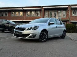 Silber Gebraucht 2016 Peugeot 308 Allure Kleinwagen | 8.100 € (Fairer Preis)