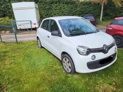 Weiß Gebraucht 2017 Renault Twingo Life Kleinwagen | 2.900 € (Fairer Preis)