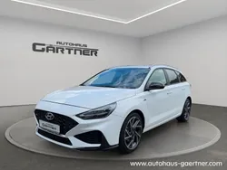 Weiß Gebraucht 2024 Hyundai i30 N Line Kombi | 23.980 € (Guter Preis)