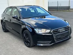 Schwarz Gebraucht 2014 Audi A3 Sportback Attraction Limousine | 12.580 € (Guter Preis)