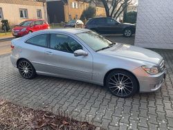Silber Gebraucht 2010 Mercedes CLC220 Kleinwagen | 6.800 € (Fairer Preis)